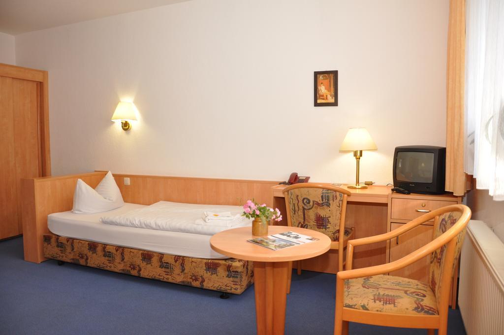 Pension Lindenhof Kromsdorf Extérieur photo